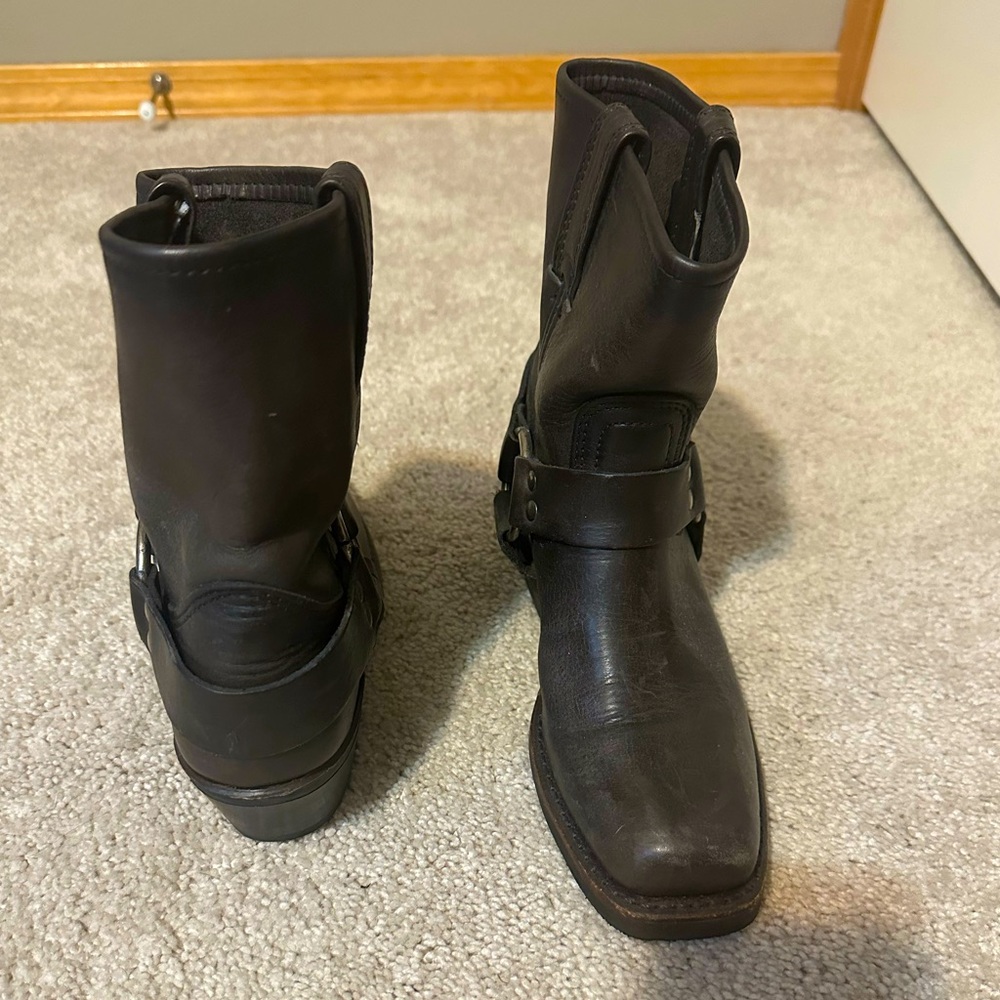 Size 6 Brand new Frye Boots